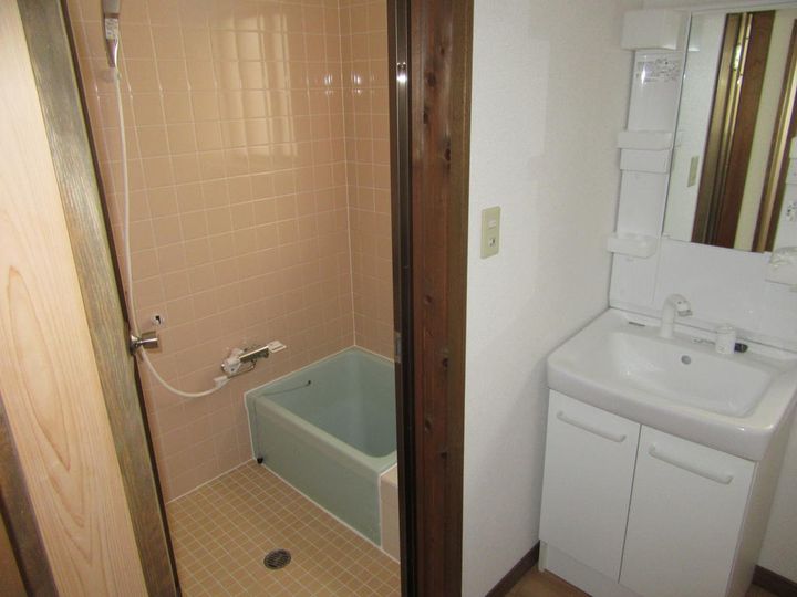 岡山県岡山市中区藤原西町2(一戸建)の賃貸物件の風呂