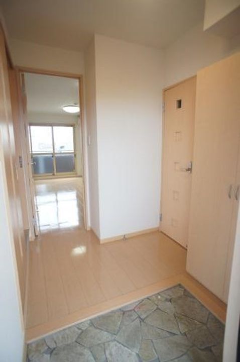 フルール・ド・ヴェールI棟の玄関