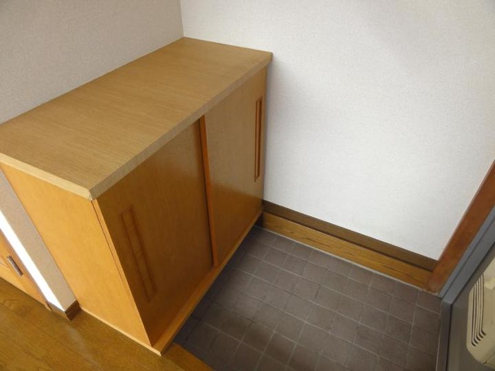 山形県山形市小立2(アパート)の賃貸物件の玄関