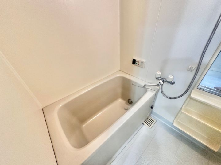 シャンドフルールの風呂