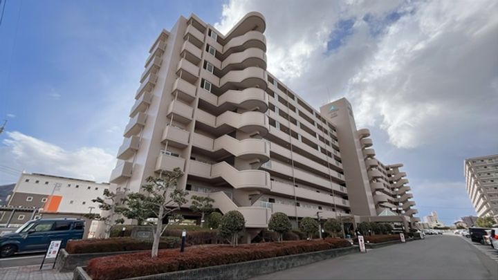 サーパス藤原西町の外観