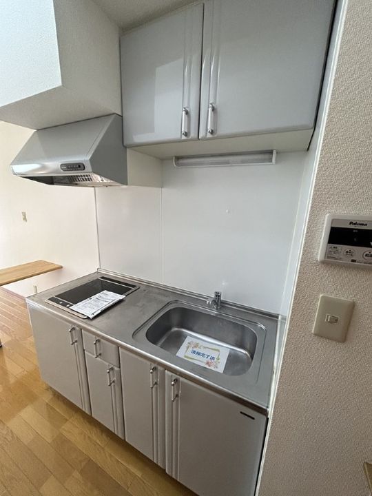 静岡県浜松市中央区田町(マンション)の賃貸物件のキッチン