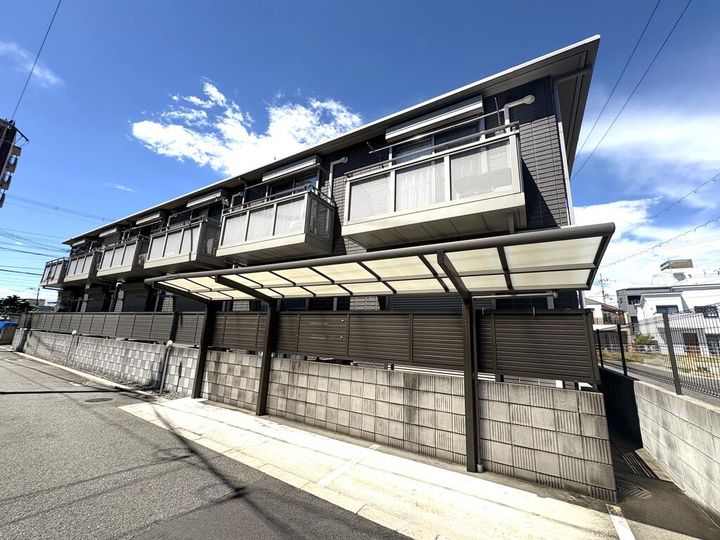 GRAND LINEの外観