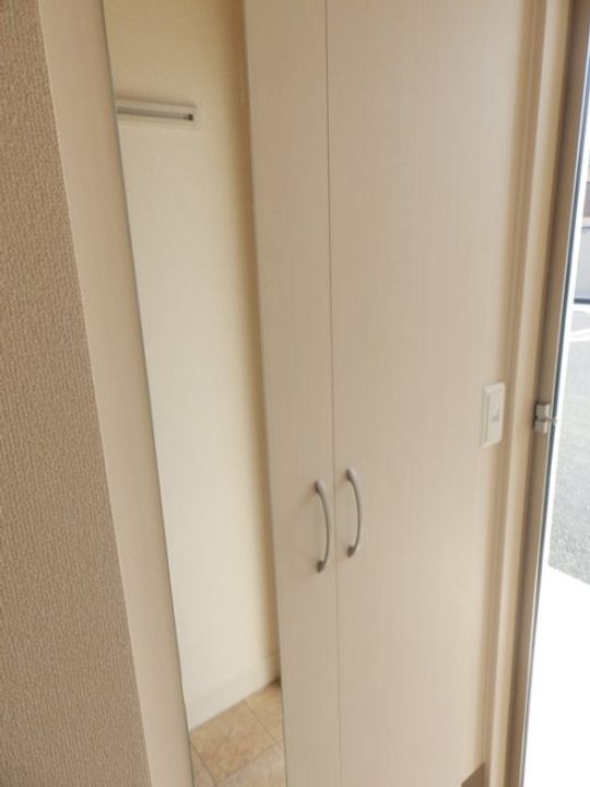 ライブコート A棟の玄関