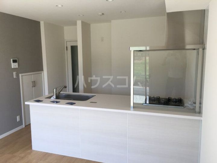 神奈川県秦野市鶴巻南3(一戸建)の賃貸物件の居間