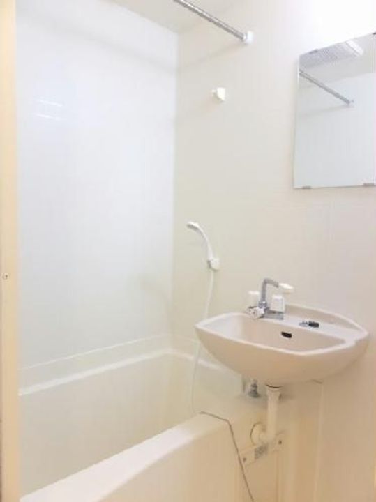 レオパレスユピテルBの風呂