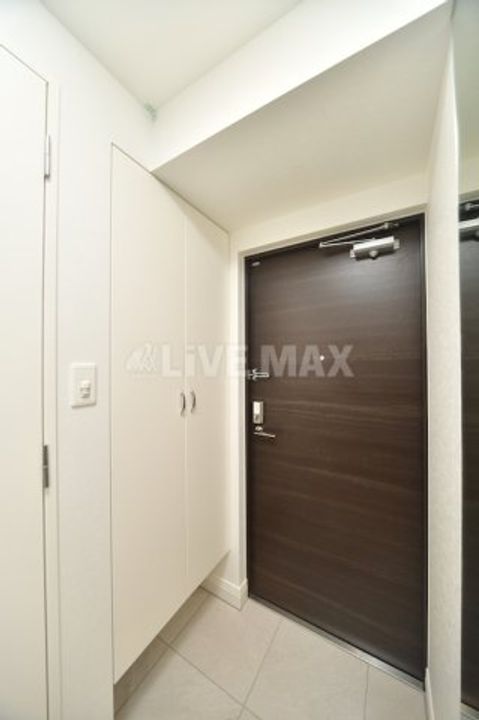 エンクレスト博多駅南GRACEの玄関