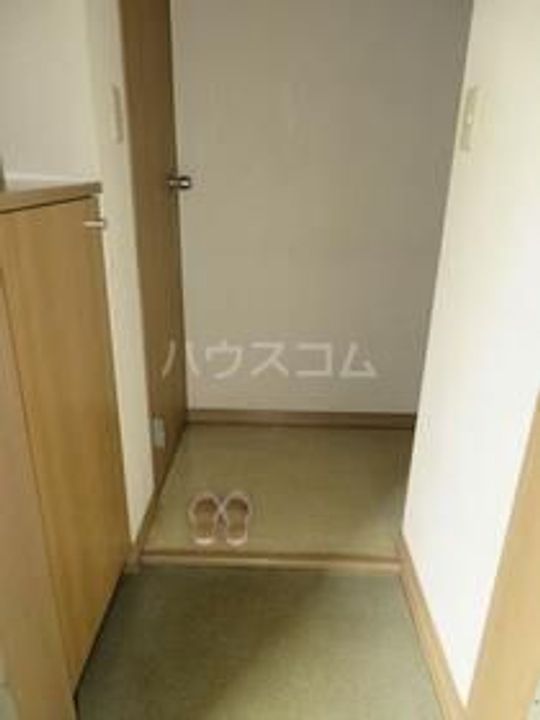 エクセル岩本の玄関