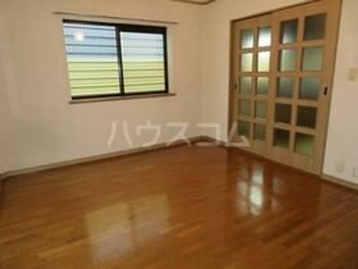 エクセル岩本の居間