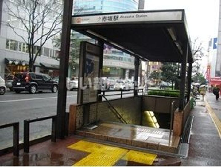 シャーメゾンハマヴィラガーデン警固の周辺