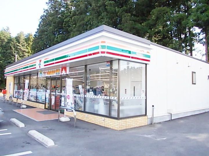 セラヴィオーラの周辺