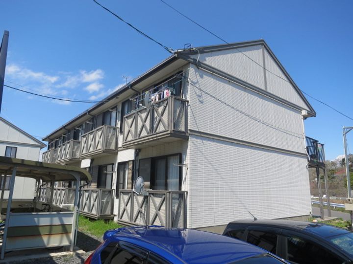 フレグランス八山田IIC棟の外観