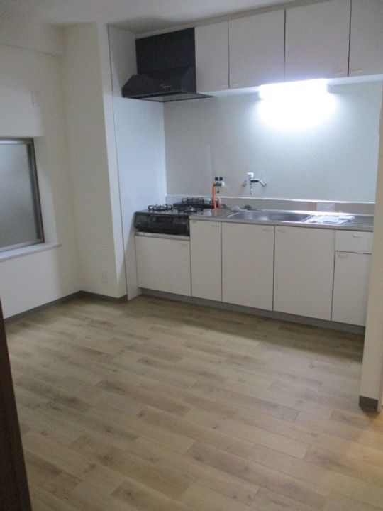 鶯橋マンションの居間
