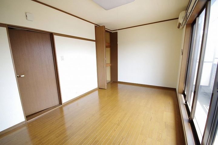 アーバン菊水 2の内装