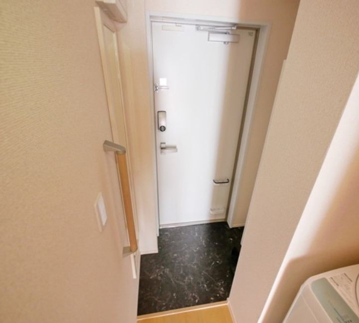 神奈川県川崎市宮前区犬蔵1(マンション)の賃貸物件の玄関