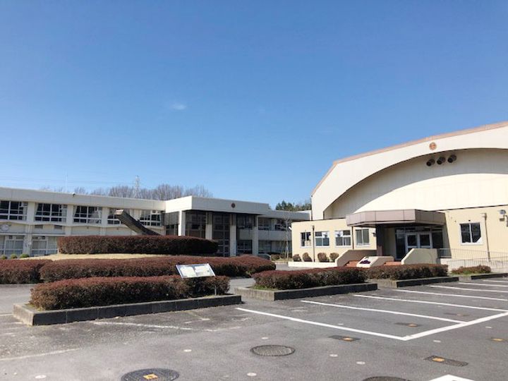 フェリーチェミツワの周辺