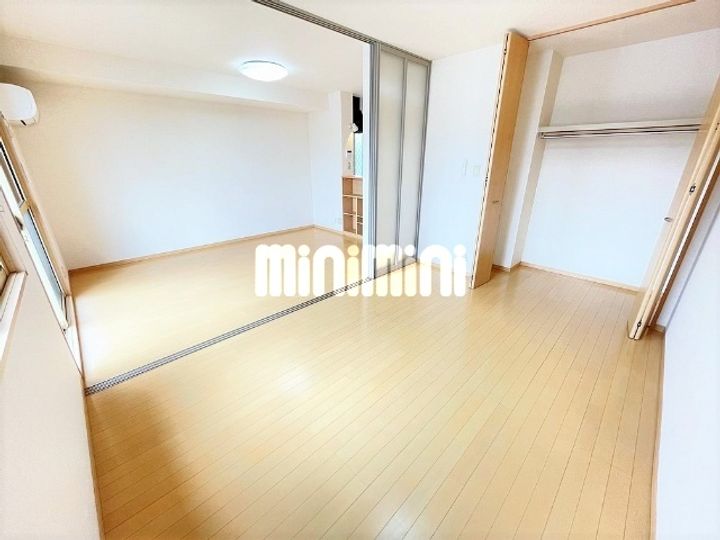 セピアコートの居間