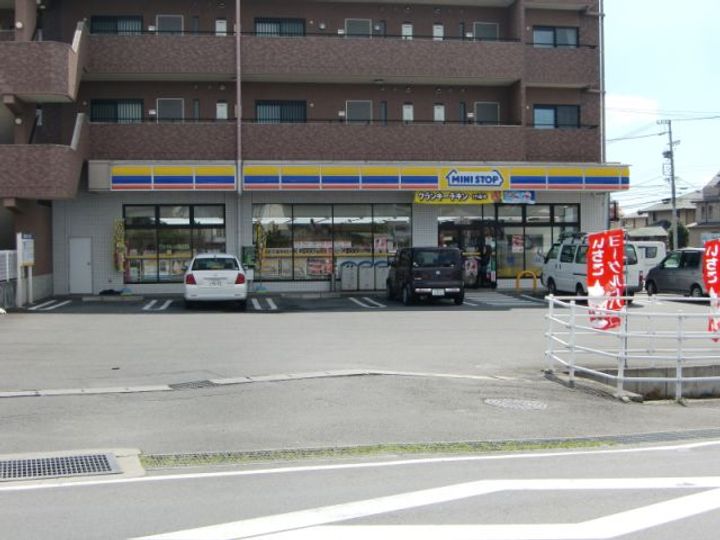 セピアコートの周辺