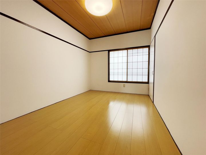 サンライズ高陽の居間