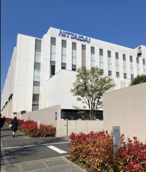 ベルメゾン国沢の周辺