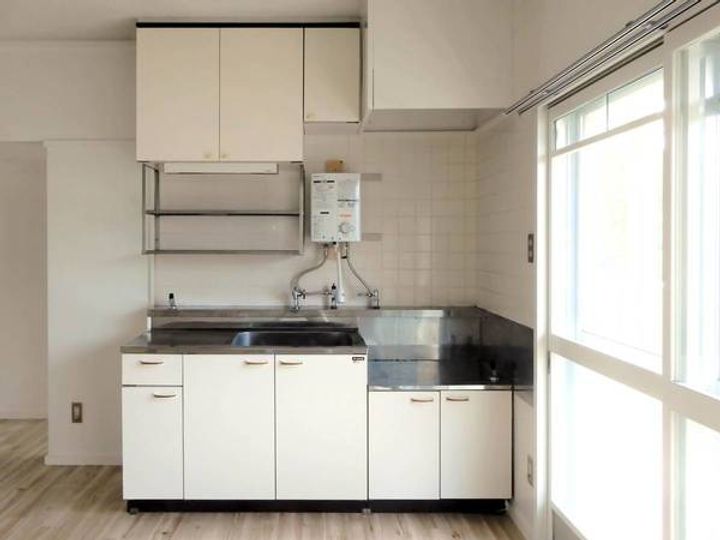 福島県二本松市中里(マンション)の賃貸物件のキッチン