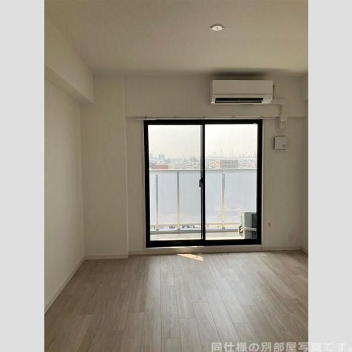大阪府堺市西区浜寺石津町西1(マンション)の賃貸物件の居間