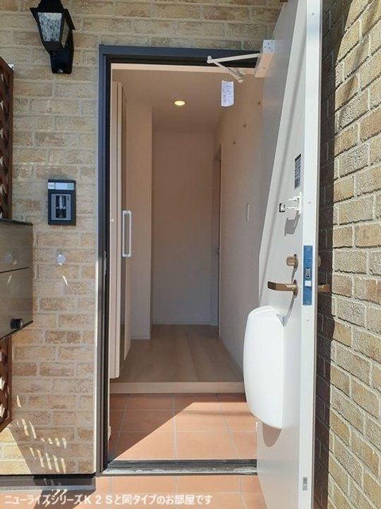 群馬県高崎市南新波町(アパート)の賃貸物件の玄関