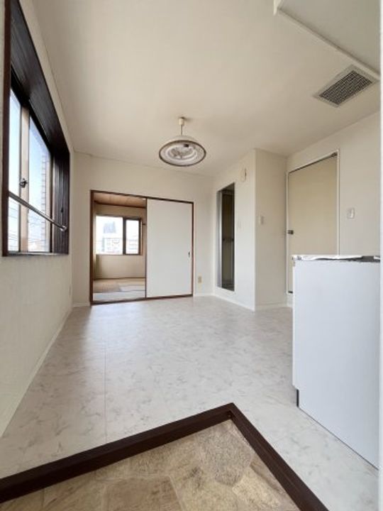 ライヴズビルの玄関