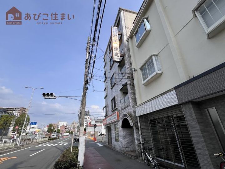 ライヴズビルの外観