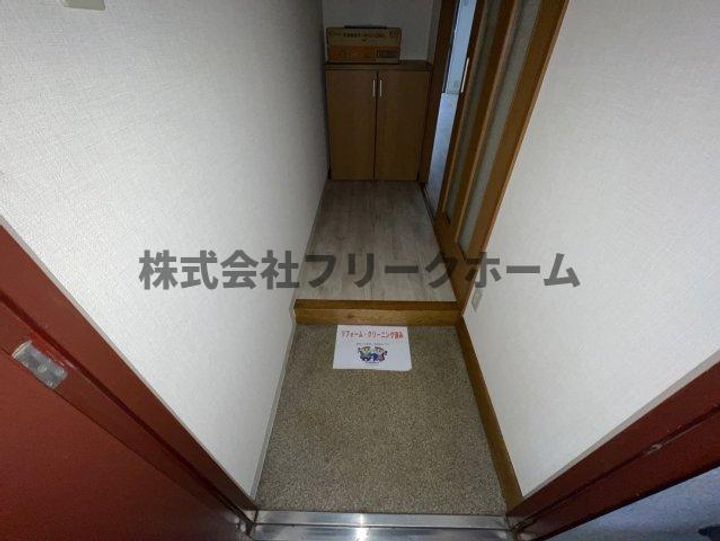東京都三鷹市下連雀1(マンション)の賃貸物件の玄関