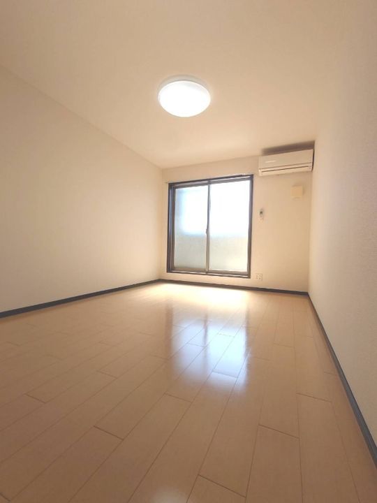 大阪府堺市北区東三国ヶ丘町3(アパート)の賃貸物件の居間