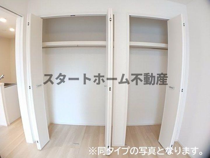 エクラデサージュ見能林IIの内装