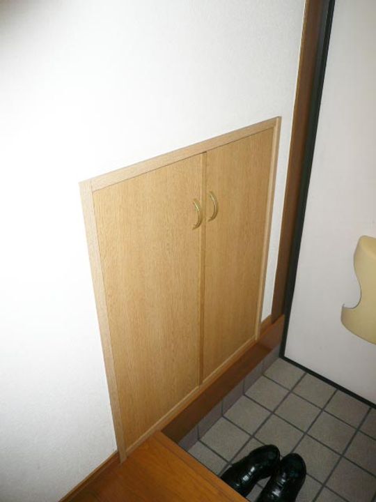 神奈川県横浜市中区石川町4(一戸建)の賃貸物件の玄関