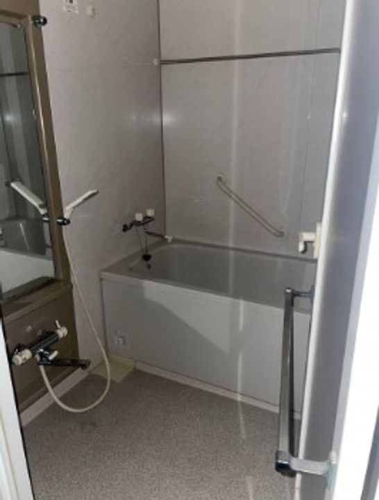 ロイヤルハイツ一茶苑の風呂