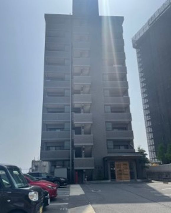 ロイヤルハイツ一茶苑の外観