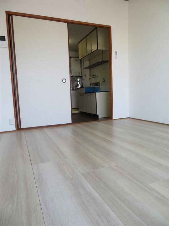 グレイハイツの居間