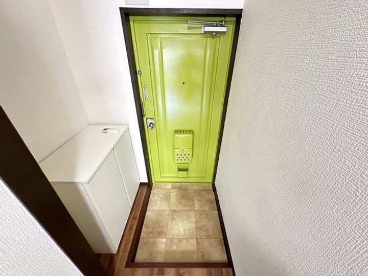 ラヴェール西川口の玄関