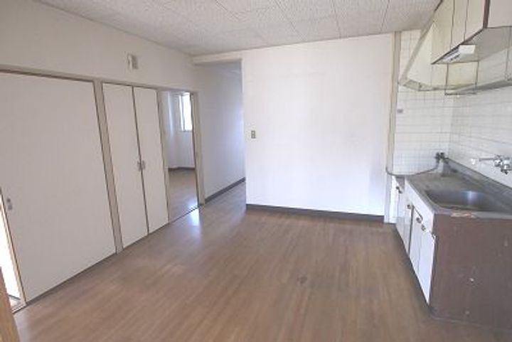 コーポ永村(高)の居間