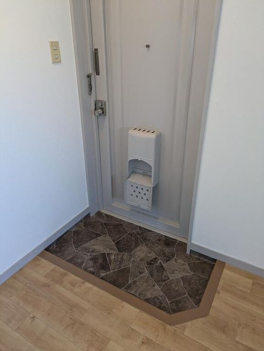 ハイツブローグレスの玄関