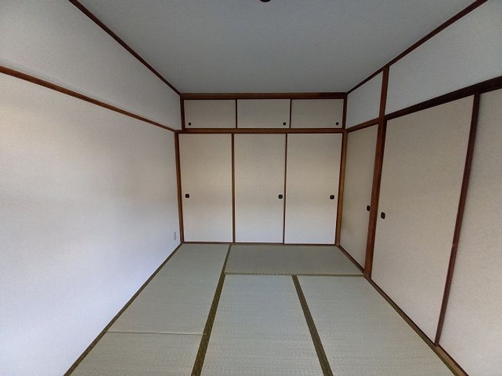 はやとやマンションの居間