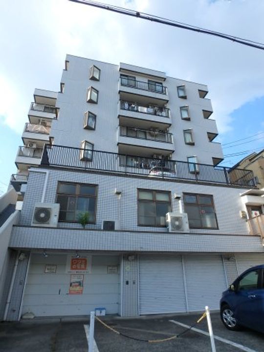 グラードビュウ百合丘の外観