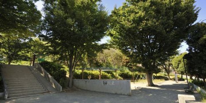 グラードビュウ百合丘の周辺