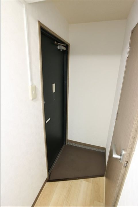 ユニテック九品寺の玄関