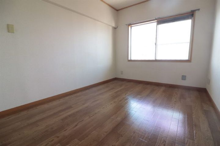 コーポむつみの居間