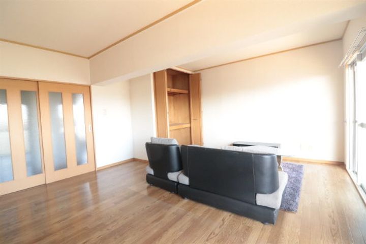 コーポむつみの居間