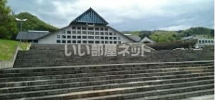 シャーメゾン ヲーリュの周辺