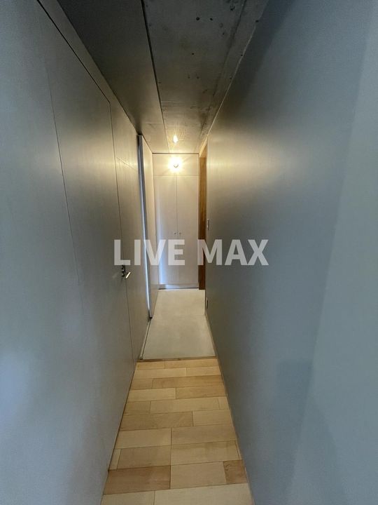 東京都港区港南4(マンション)の賃貸物件の玄関