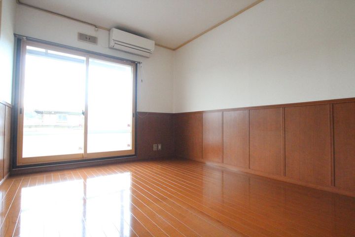 ハイツベルピアの居間