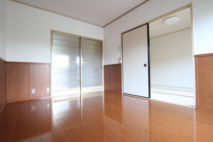 ハイツベルピアの居間