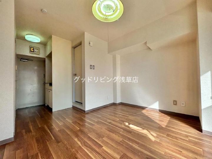 ビューハイム三ノ輪の居間